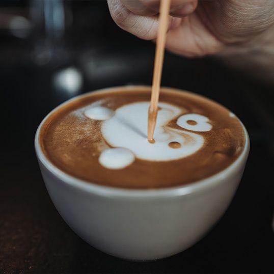 Eine Tasse Cappuccino